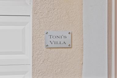 Tuscan Hills Villa – 3 Bedroom 2 Bath